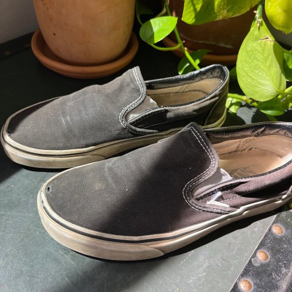 Vans Classic Slip-On - Black/White - Women’s 7.5 - Picture 3 of 7